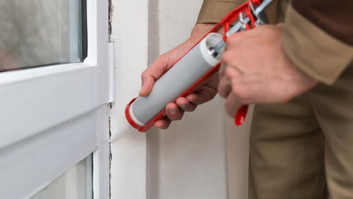 How To Caulk Windows For Winter